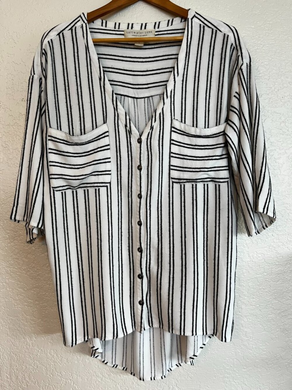 saltwater LUXE Black & White Stripe Short / Drop Sleeve Button Up Top, Size: L